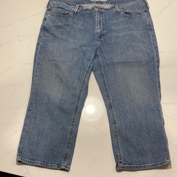 ❗2/$10❗Old Navy Jean capri size 16 - Picture 1 of 8